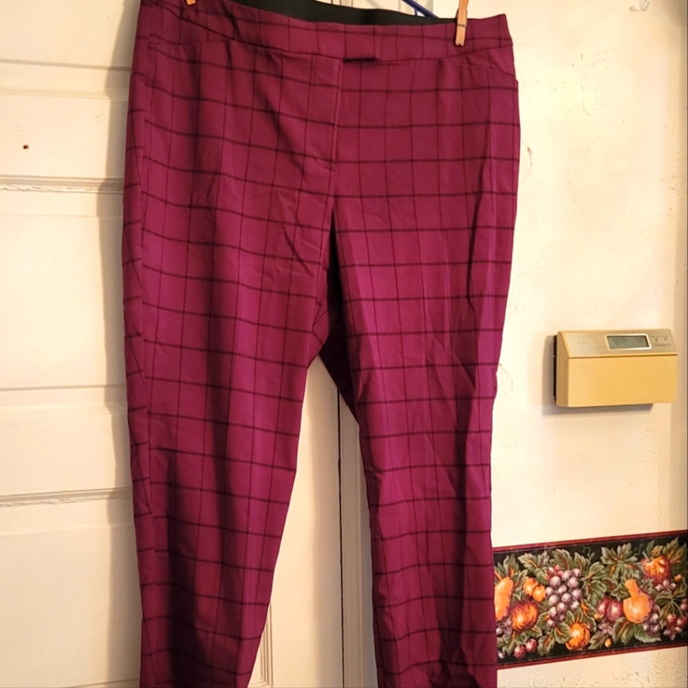 Lane Bryant Plaid 4-Season Slim Ankle Pant. Size 16.